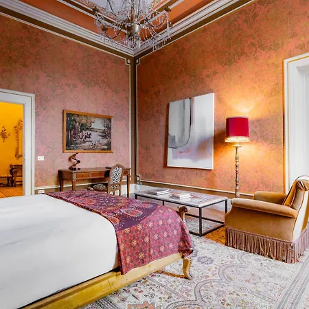 Apartment Palazzo Angelico Lungarno Florenz